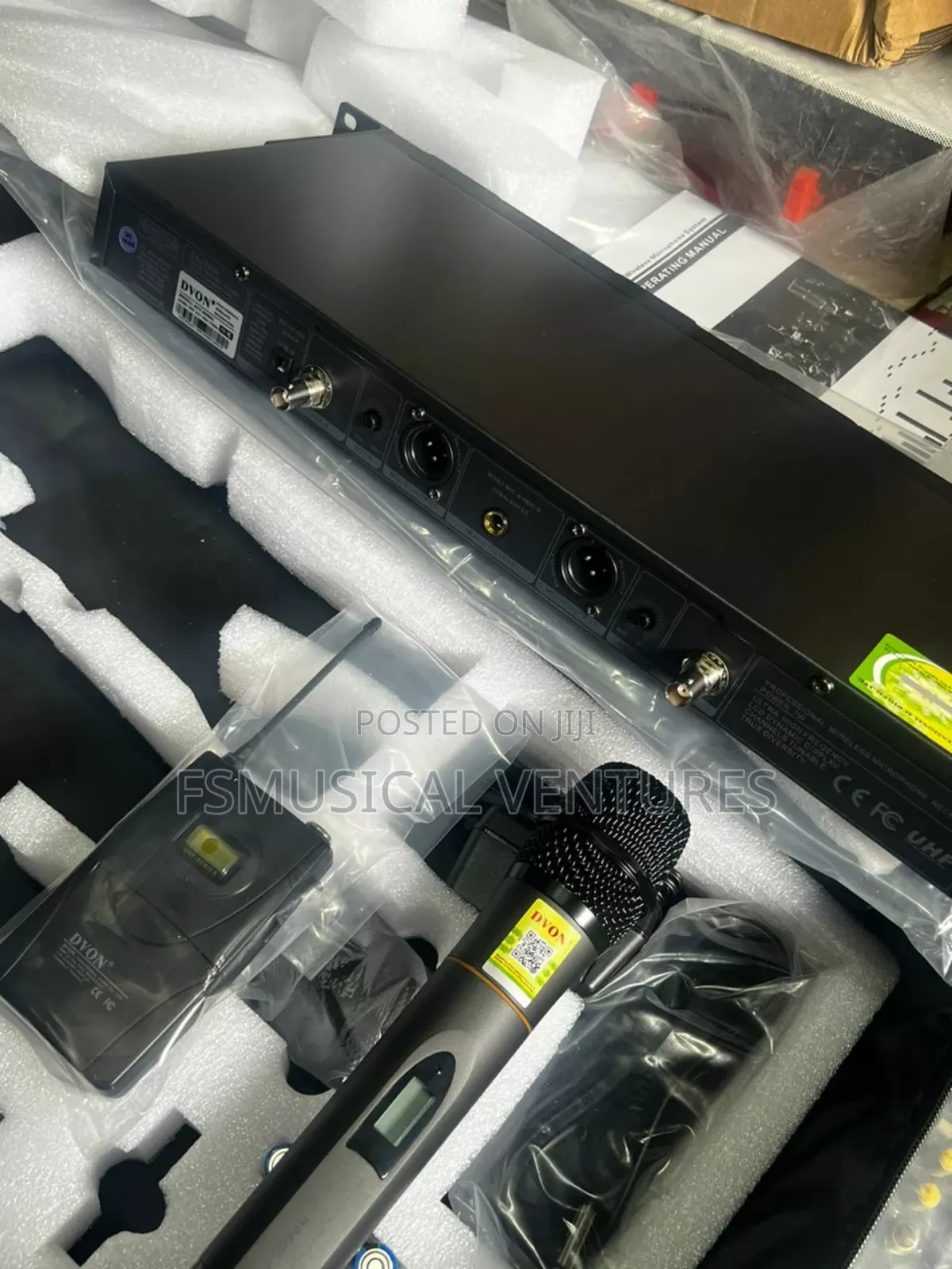 DVON Act9090u Handled and Laple Wireless Microphone