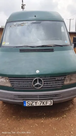 Mercedes-Benz Sprinter 2004 Green