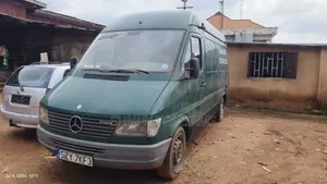 Mercedes-Benz Sprinter 2004 Green