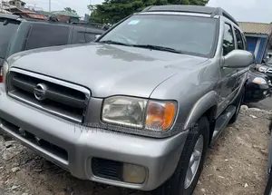 Nissan Pathfinder SE AWD SUV (3.5L 6cyl 4A) 2003 Silver