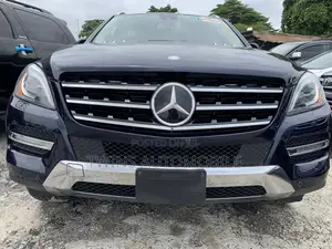 Mercedes-Benz M Class ML350 4MATIC 4dr SUV AWD (3.5L 6cyl 7A) 2014 Blue