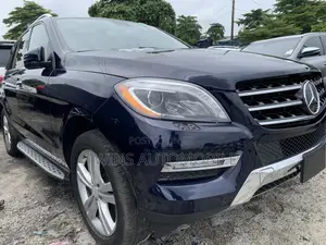 Mercedes-Benz M Class ML350 4MATIC 4dr SUV AWD (3.5L 6cyl 7A) 2014 Blue
