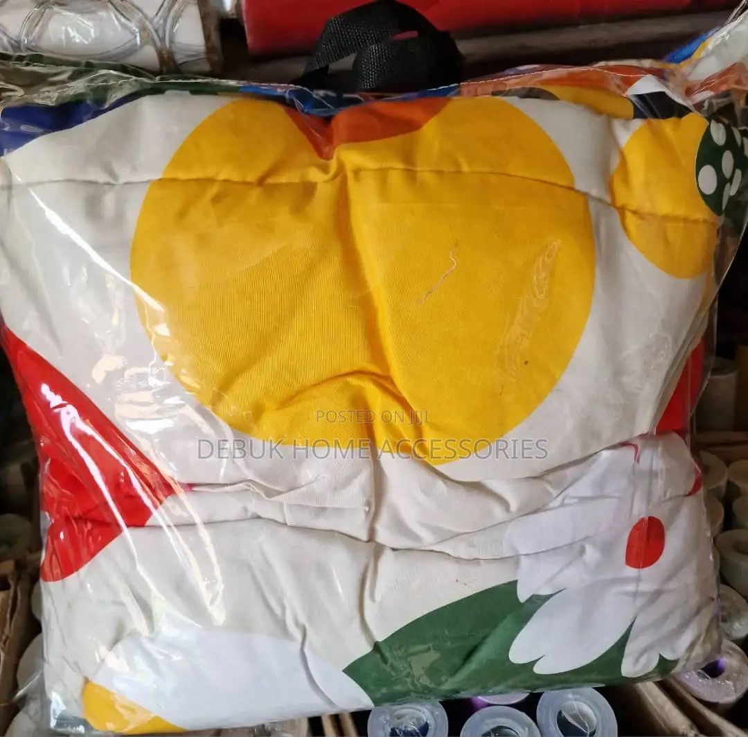 Attractive 6/6 Duvets Set