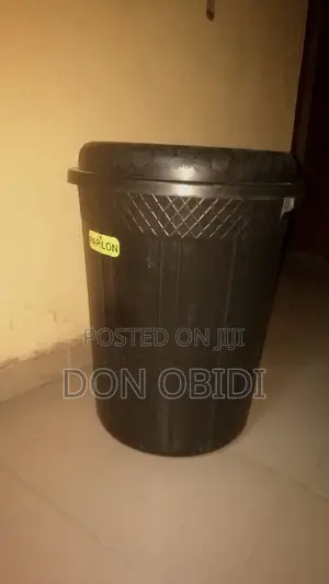 Photo - Cheap Water Container