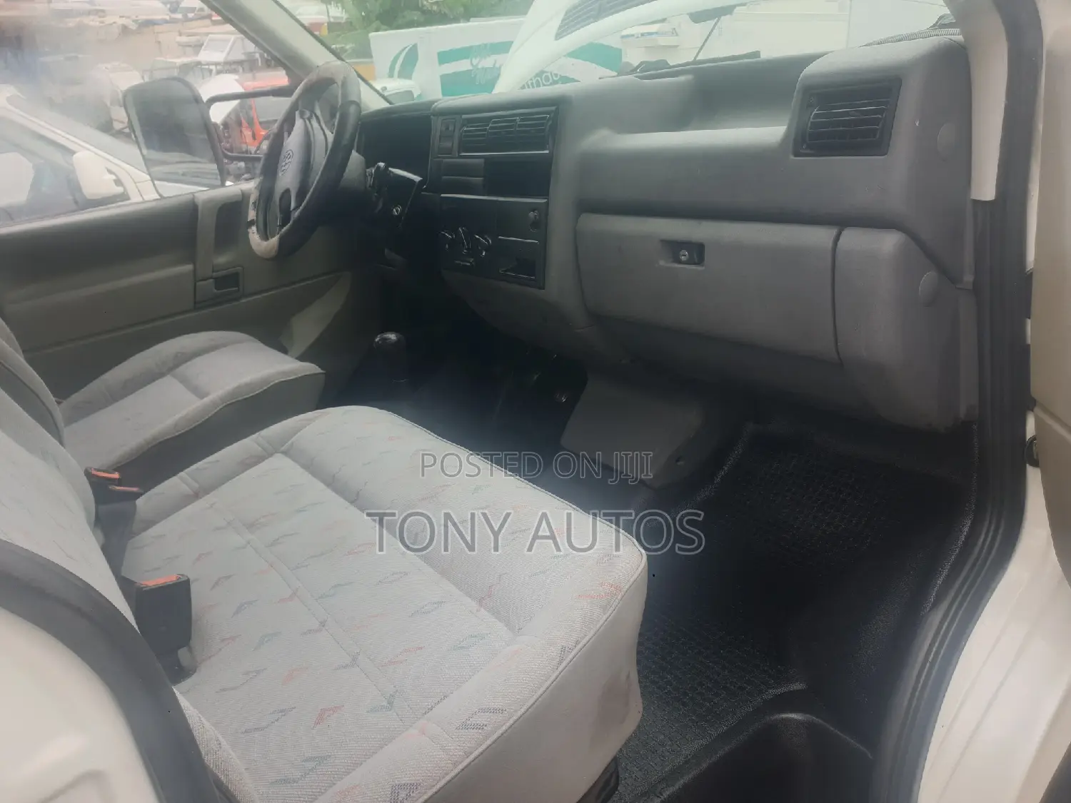 Volkswagen Transporter 2002 White
