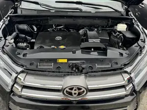 Toyota Highlander Limited Platinum 4x4 V6 (3.5L 6cyl 8A) 2017 Teal