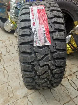 Off Road Tyre 33x12 50 20 Rim