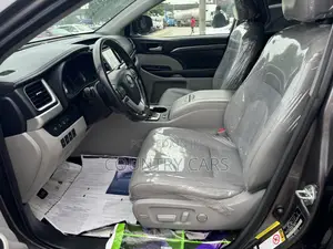 Toyota Highlander Limited Platinum 4x4 V6 (3.5L 6cyl 8A) 2018 Beige