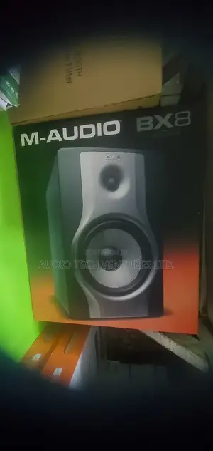 M-Audio Bx8 Carbon Studio Monitor