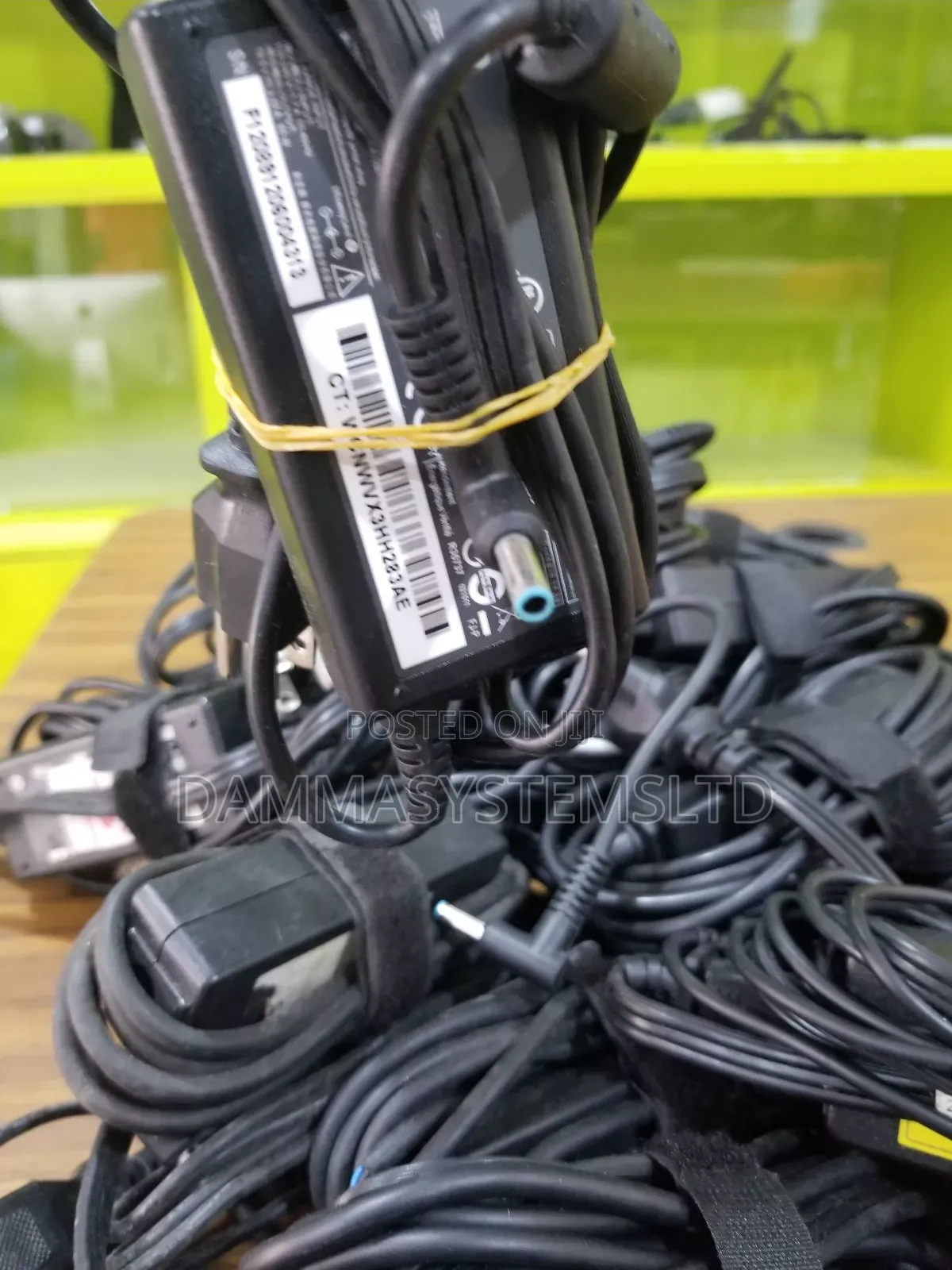HP Charger Blue Mouth
