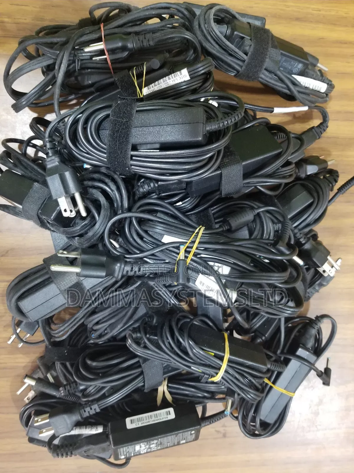 HP Charger Blue Mouth