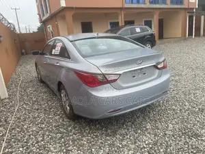 Hyundai Sonata 2011 Blue