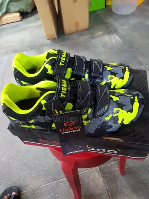 Quality Cycling Shoe