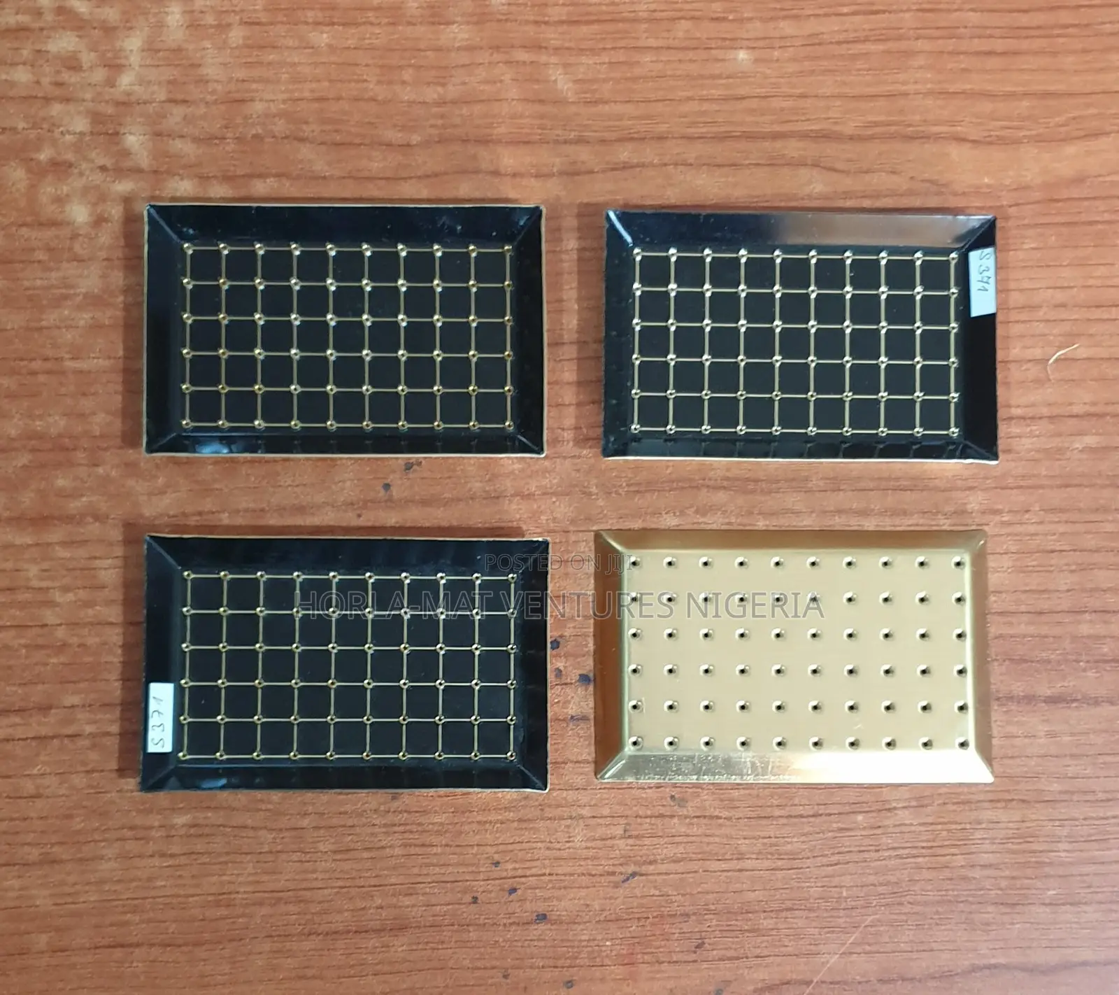 Picking Tray (Black) With Holes