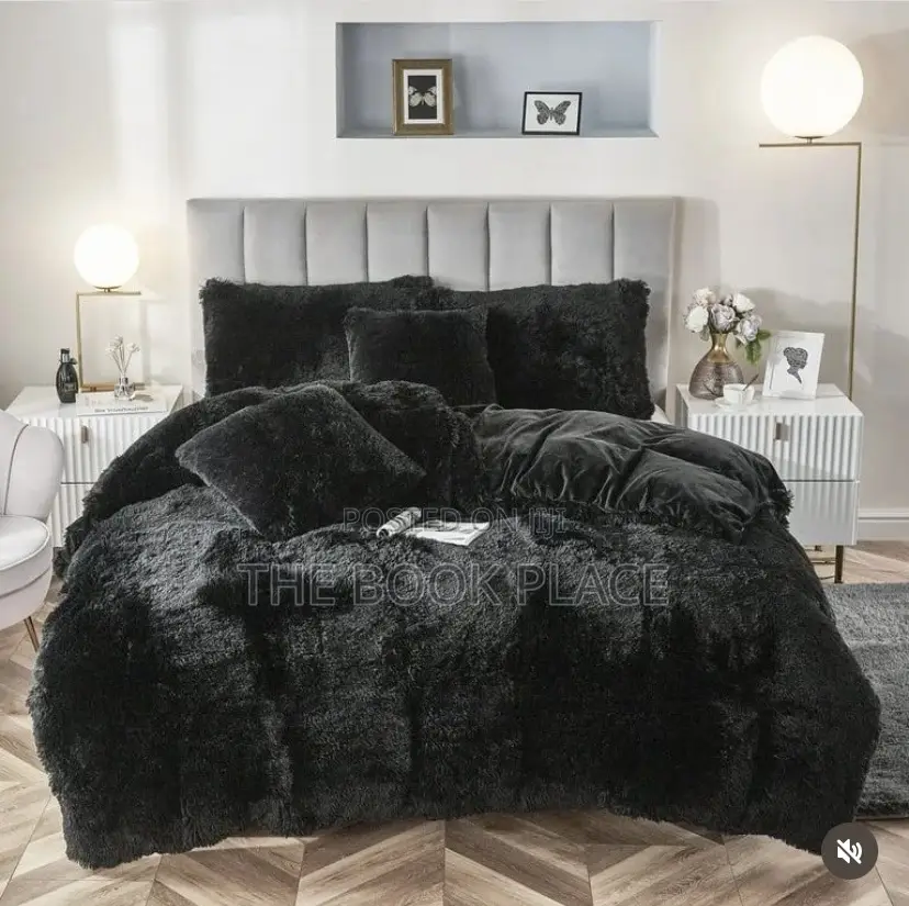 Fur Duvet and Bedsheet Complete Set