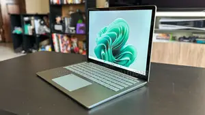 New Laptop Microsoft Surface Laptop 5 8GB Intel Core I5 SSD 512GB