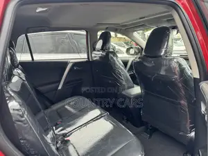 Toyota RAV4 2016 Red