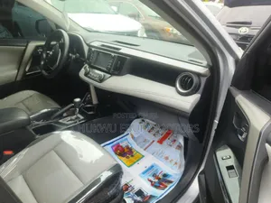 Toyota RAV4 2017 Silver