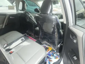 Toyota RAV4 2017 Silver