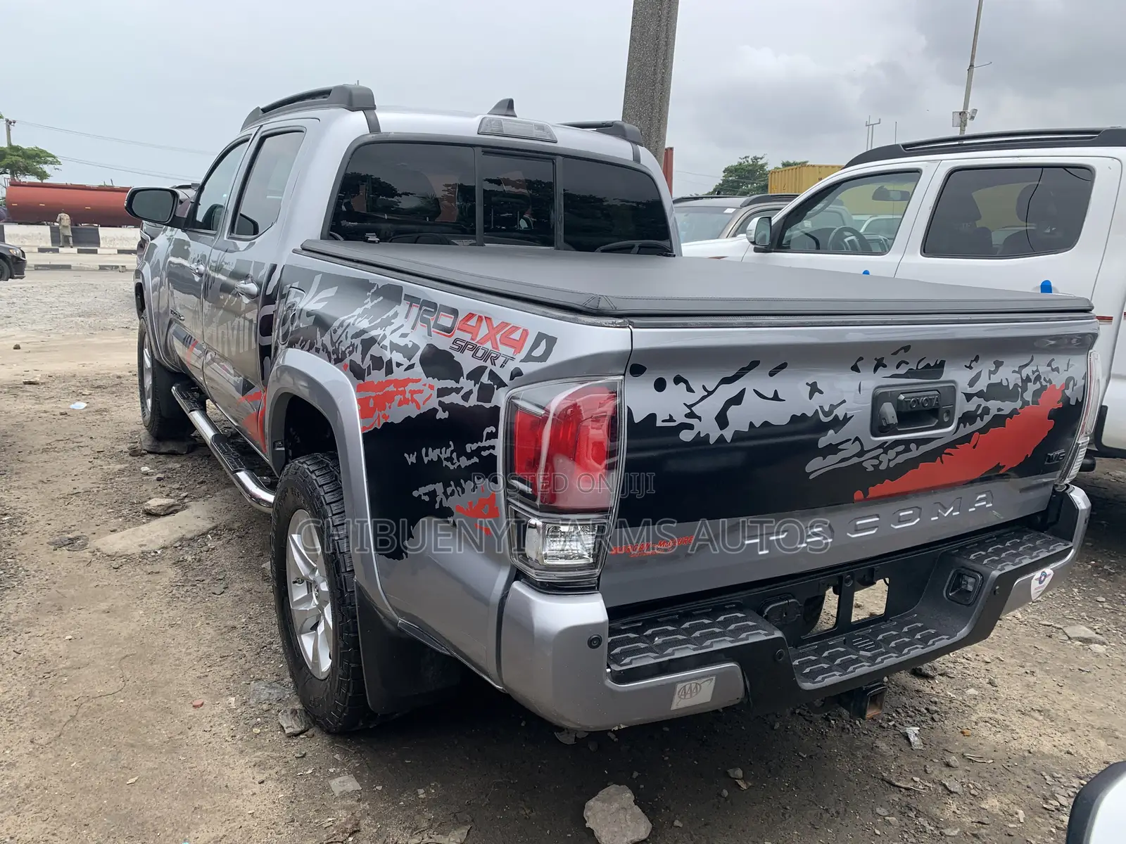 Toyota Tacoma 2020 Silver
