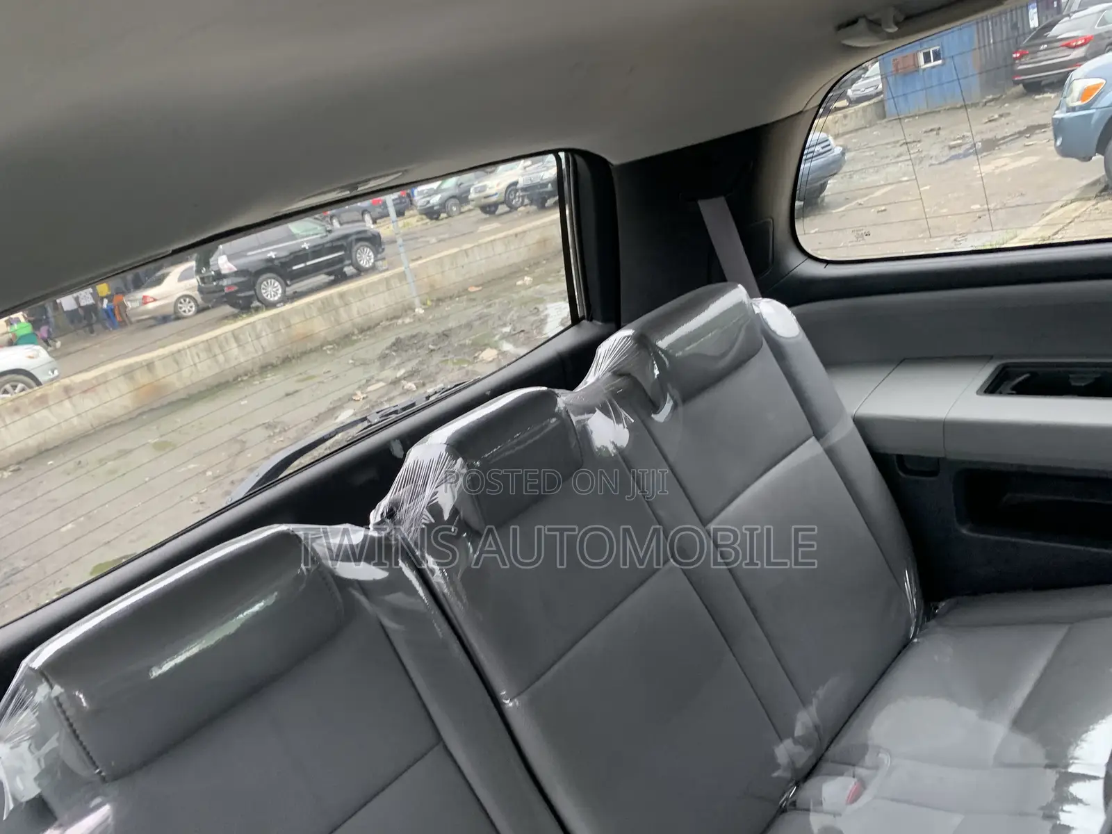 Toyota Sequoia 2010 Silver