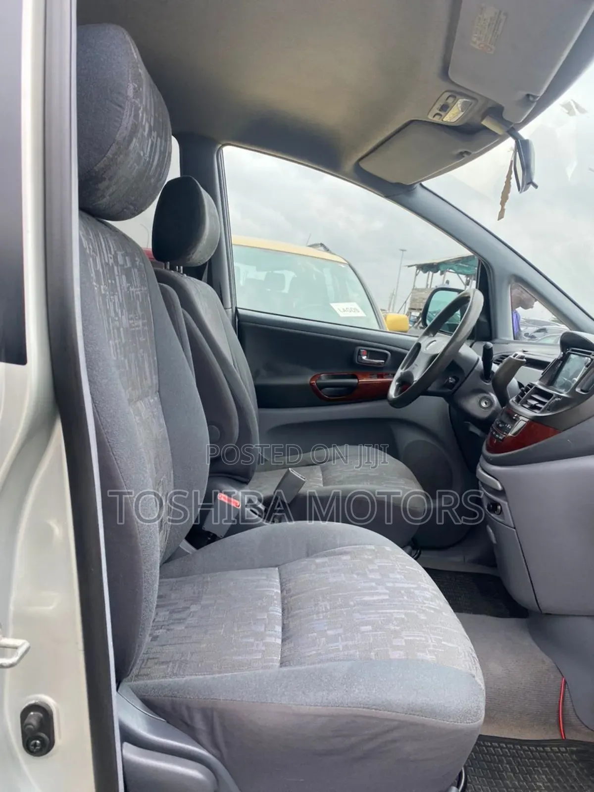 Toyota Previa Automatic 2002 Silver