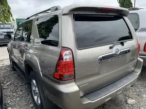 Toyota 4-Runner Limited 2008 Gold