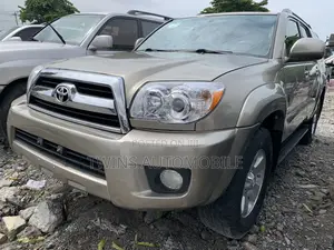 Toyota 4-Runner Limited 2008 Gold
