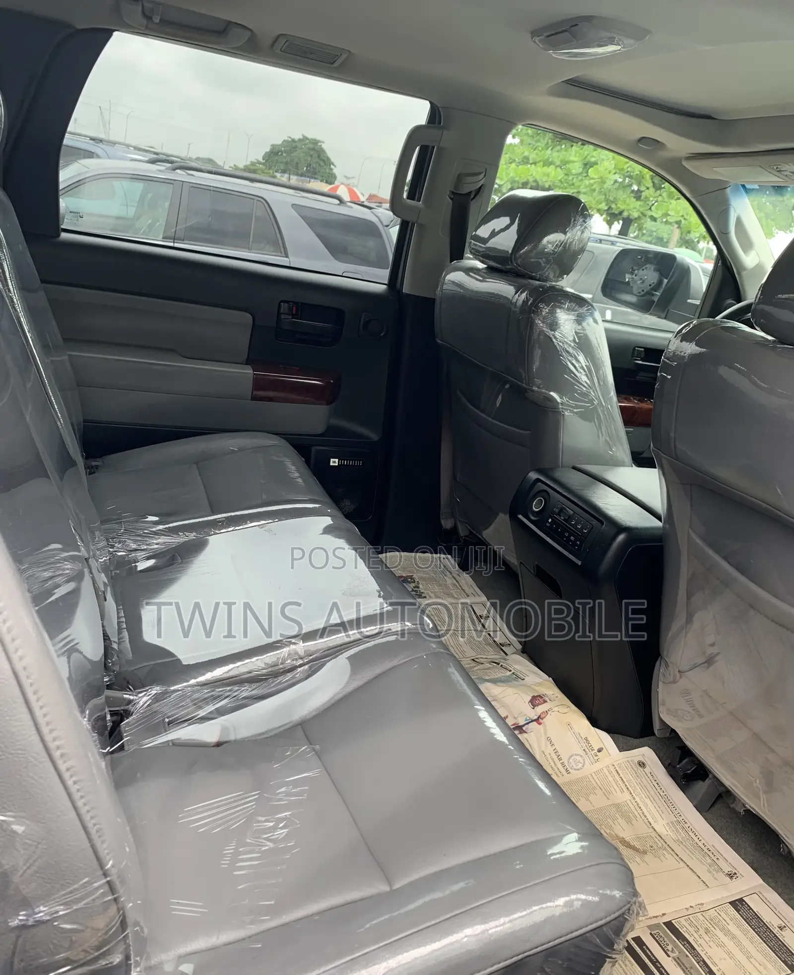 Toyota Sequoia 2010 Silver