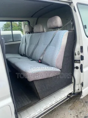 Toyota HiAce 2004 White