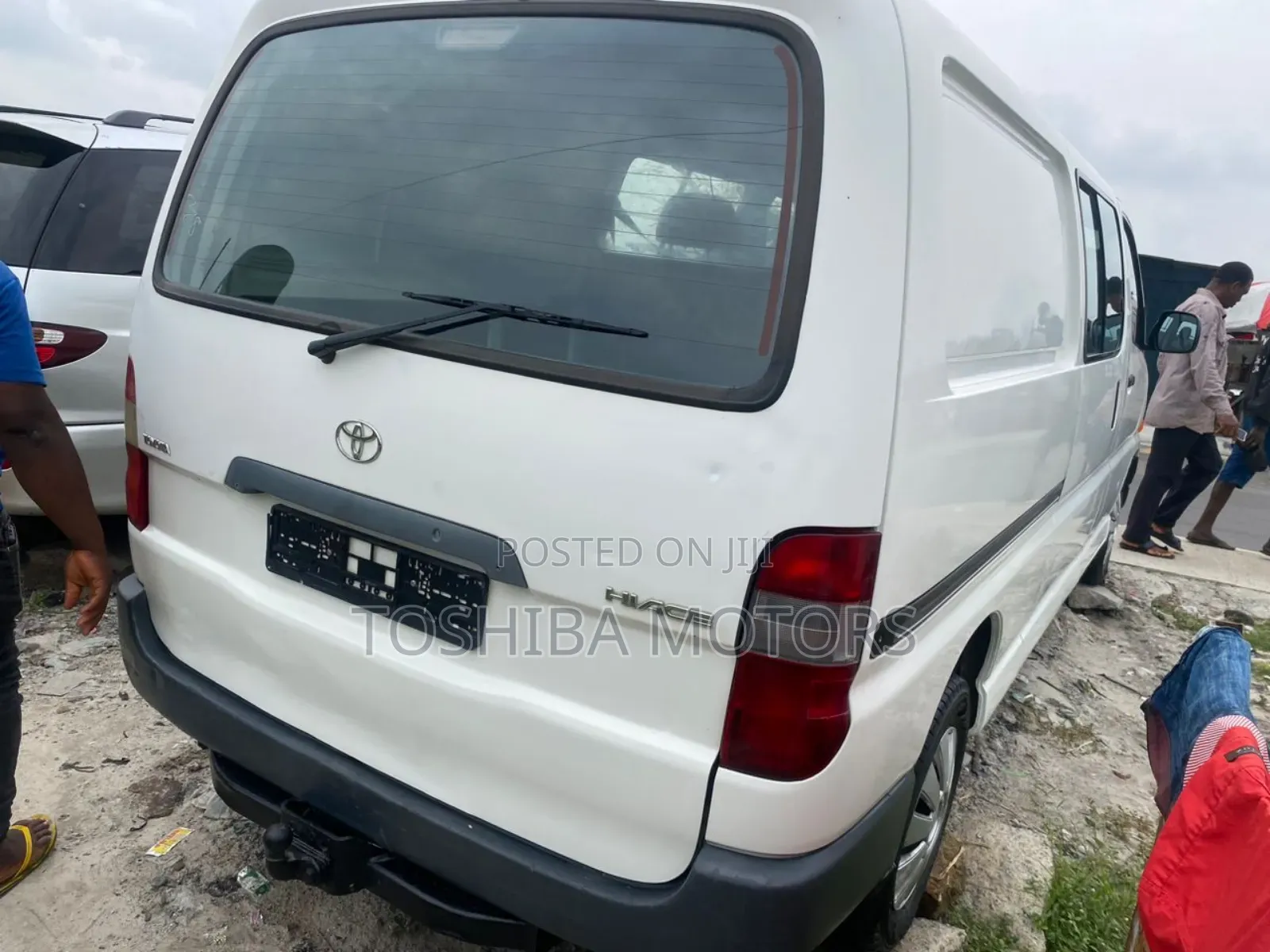 Toyota HiAce 2004 White