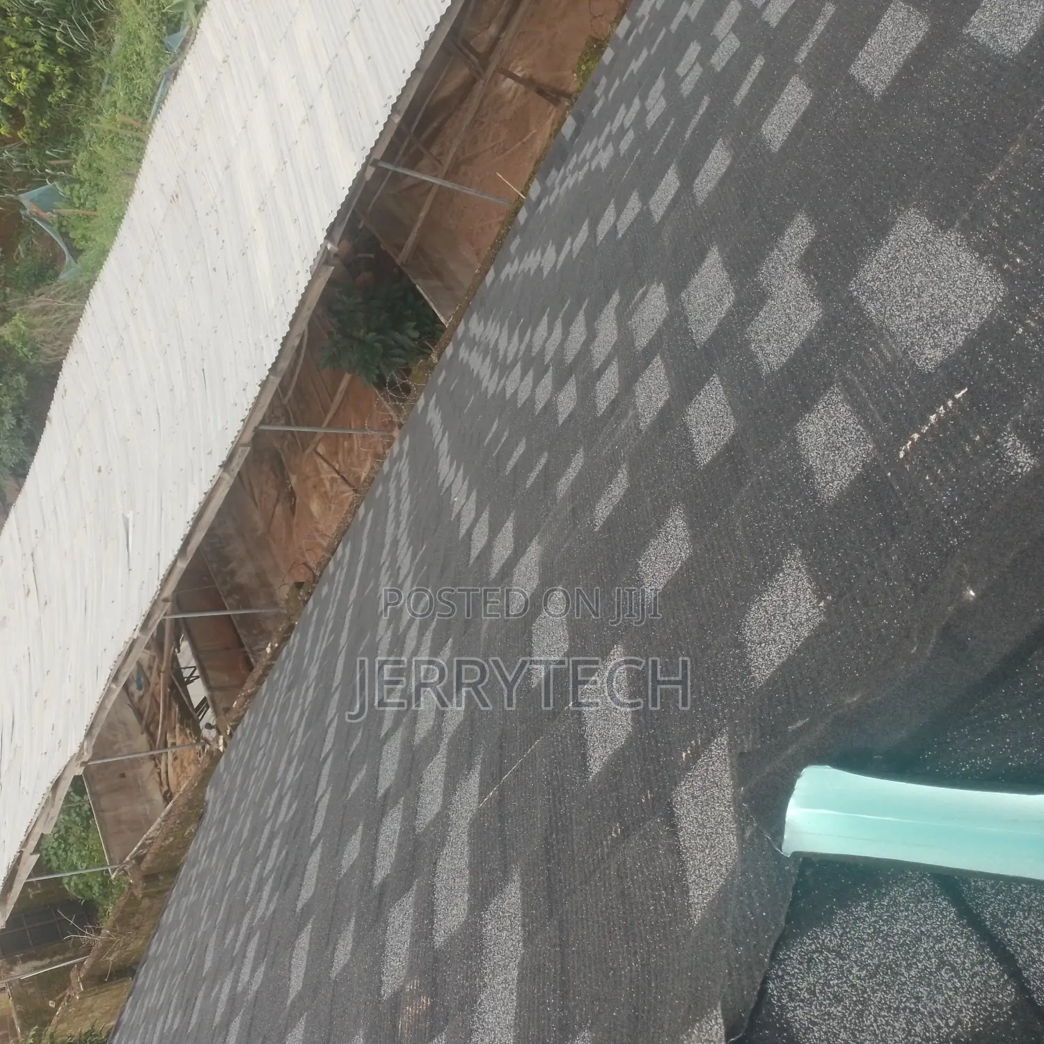 Smooth Black White Shingles