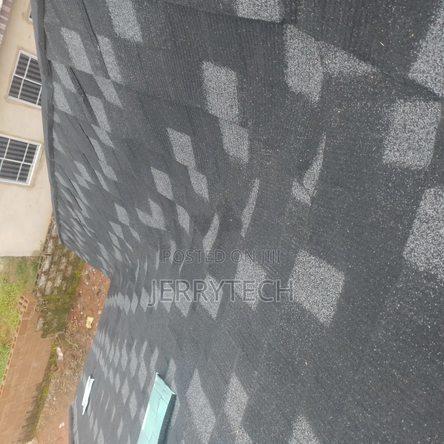 Smooth Black White Shingles