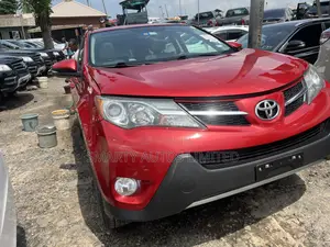 Toyota RAV4 2014 Red