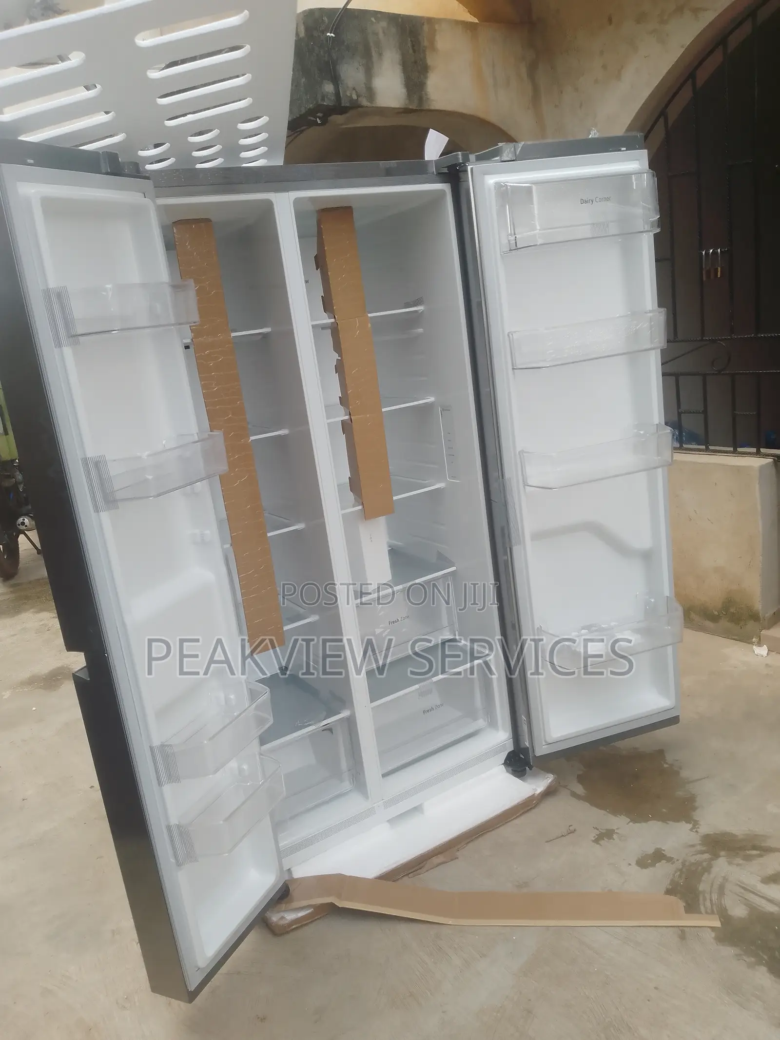 Classic LG Side by Side Refrigerator [257-Jlyl-B]