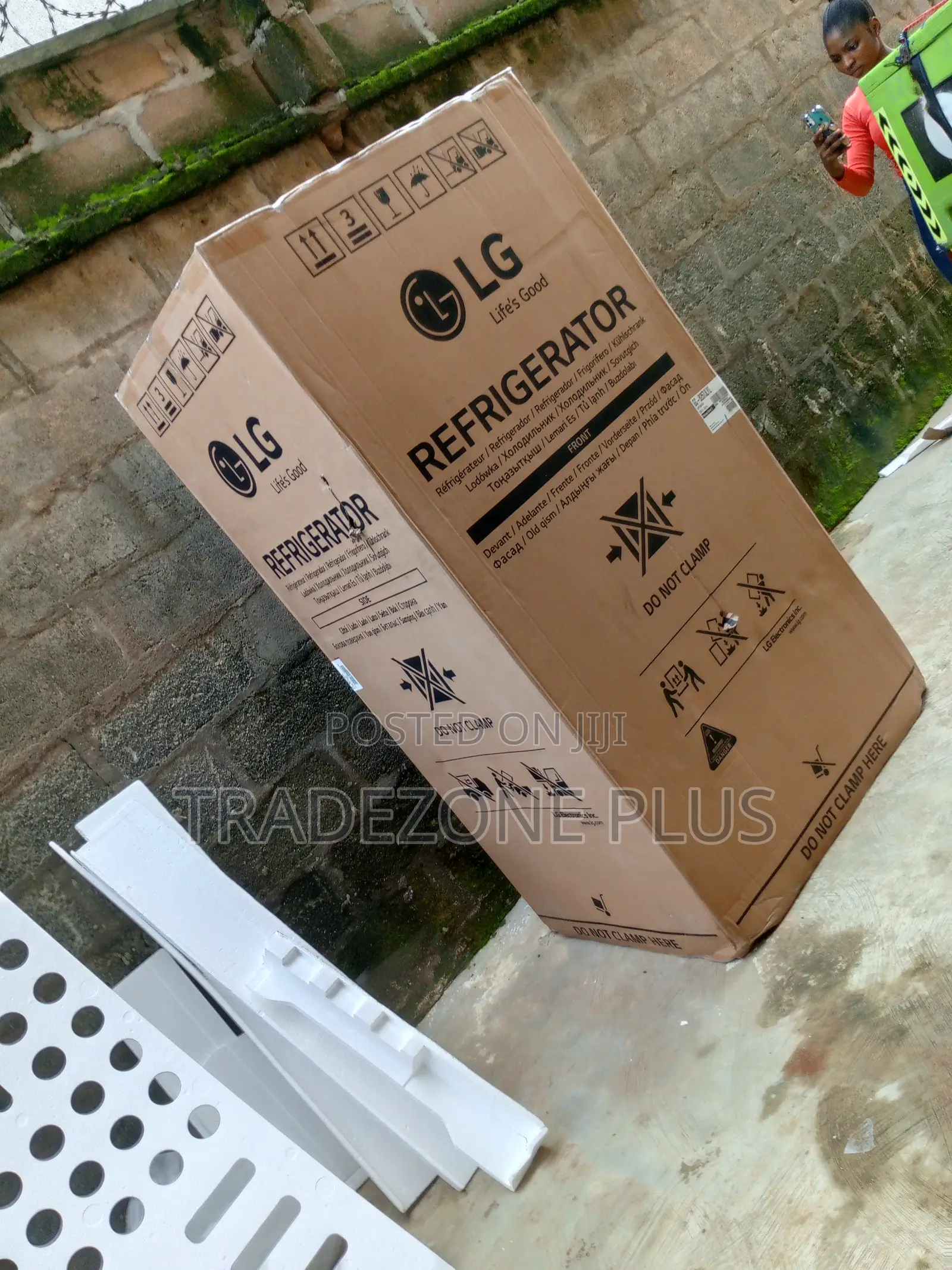 649L LG Side-by-Side Ferigerator