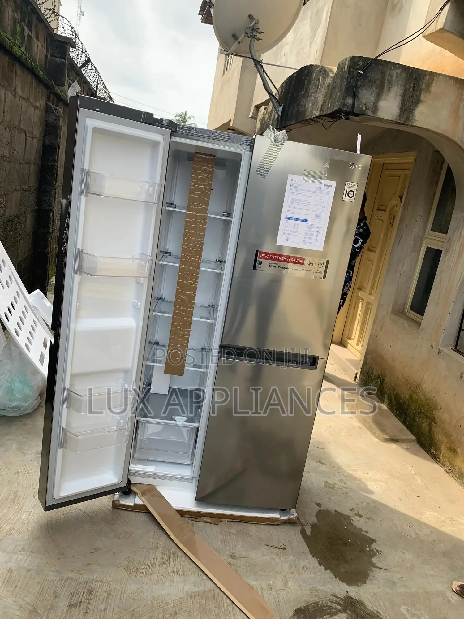 Kitchen Friendly 688L Refrigerator