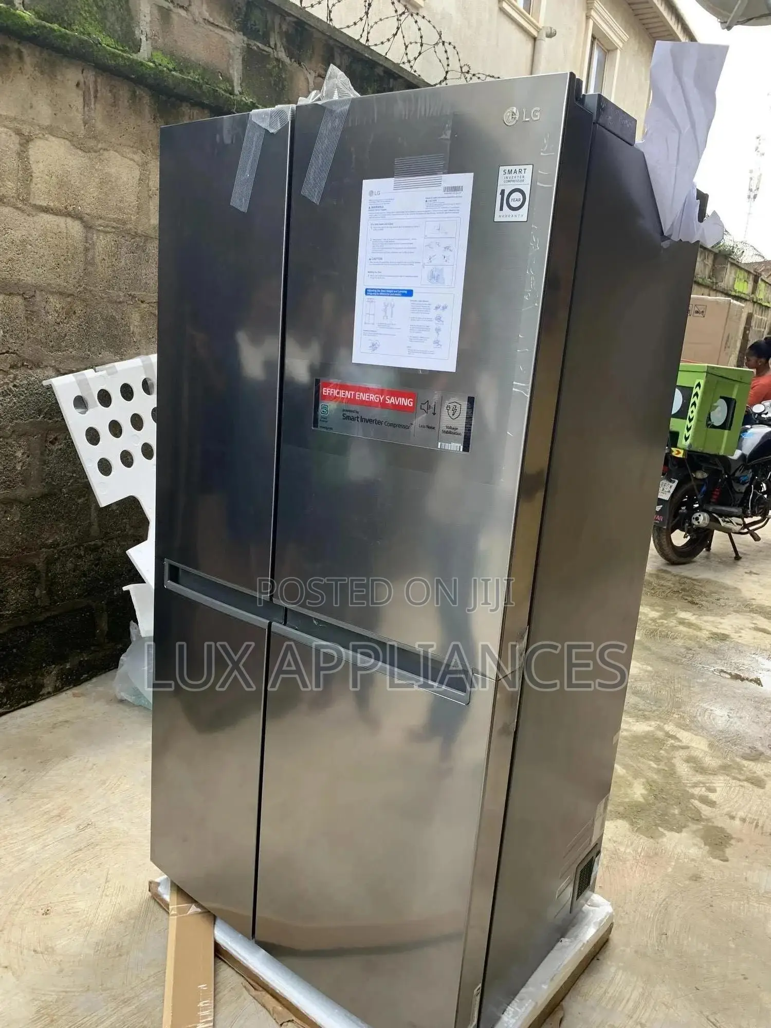 Fast Cooling LG 688 Litre Refrigerator
