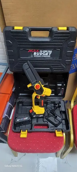 Rechargeable Chainsaw Machine 40V
