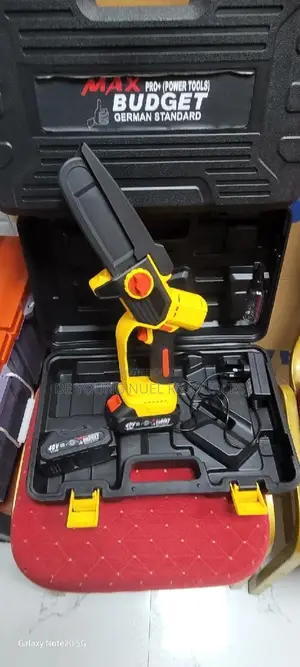 Rechargeable Chainsaw Machine 40V