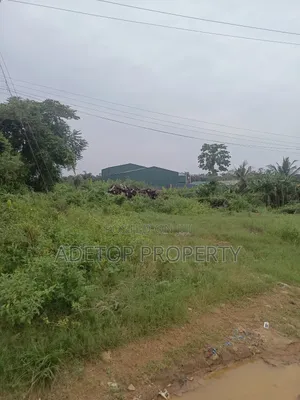A Plot of Land for Sale at Igbe Lara Along the Road