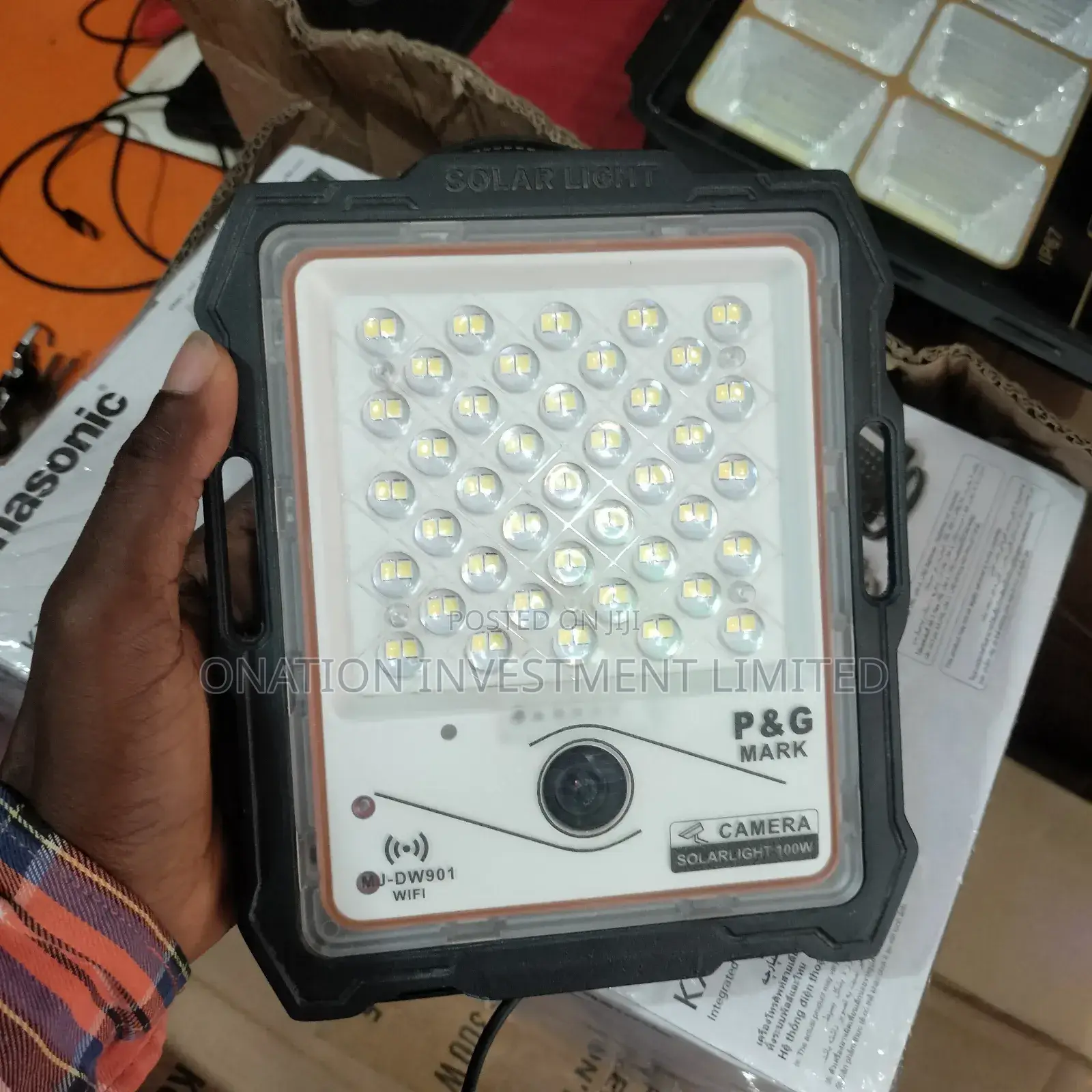 100w Solar Floodlight With Camera