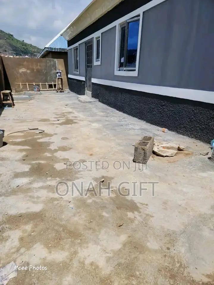 Self Contain for Rent