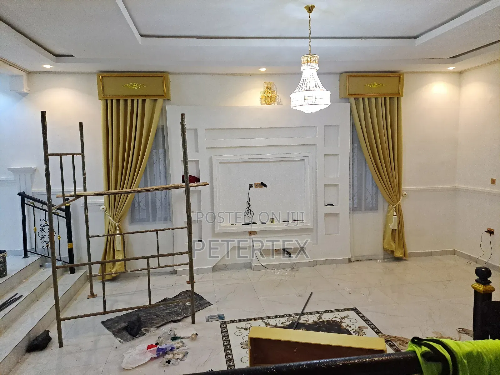 Stock Curtain Gold