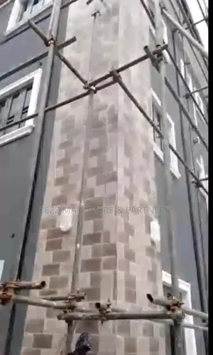 2bdrm Block of Flats in Cedarwood Estate ,, Woji for rent
