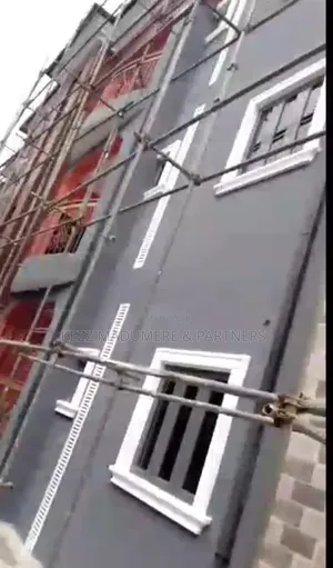 2bdrm Block of Flats in Cedarwood Estate ,, Woji for rent