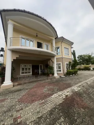 Furnished 8bdrm Duplex in Bananas Lsland for rent