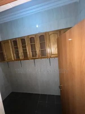 Furnished 8bdrm Duplex in Bananas Lsland for rent