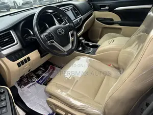 Toyota Highlander 2015 Gold