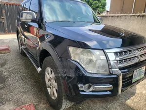 Mitsubishi Pajero 3.8 V6 GLS/GLX 2009 Black